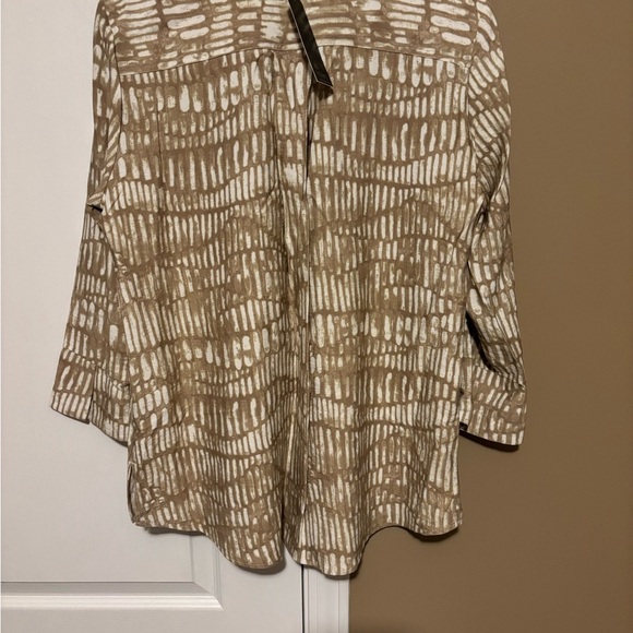 Ali Miles Beige Patterned Button-Down Shirt - Picture 4 of 5